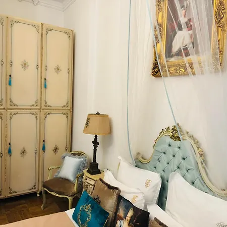 Conacul Coroanei Luxury Boutique Hotel-3